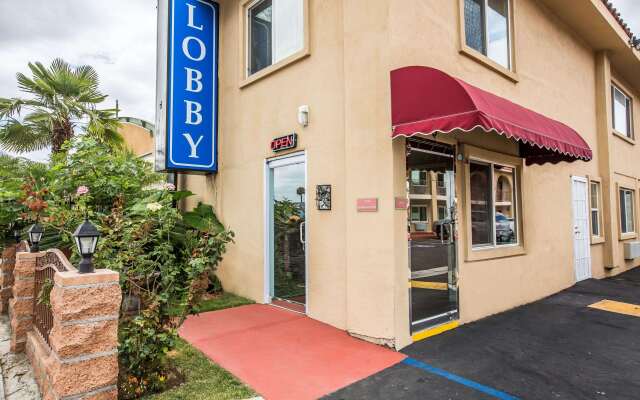 Rodeway Inn & Suites