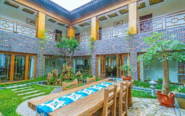 Yijie Holiday Chain Hotel (Tai'Erzhuang Ancient City)