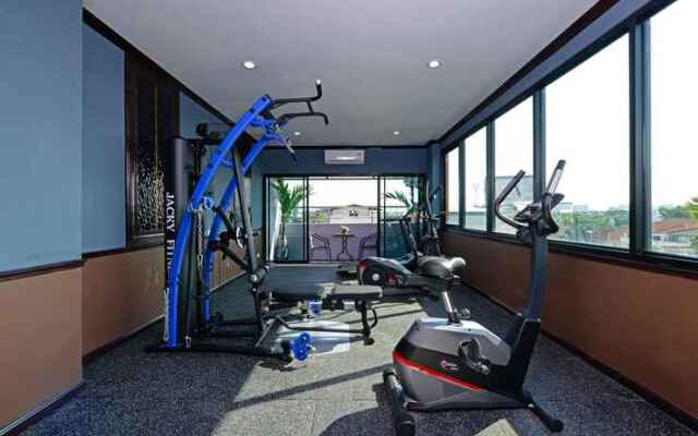 The Breton Hotel Media