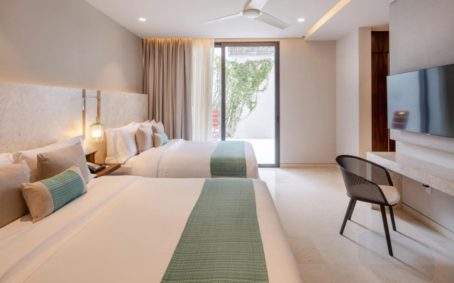 The Club at Solaz, Luxury Villas