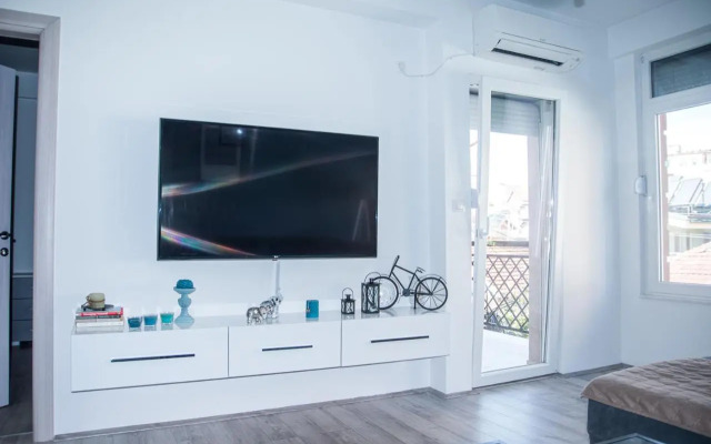 L&L Luxury Apartments
