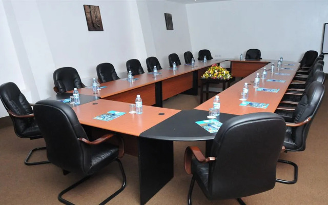CityBlue Hotel & Suites
