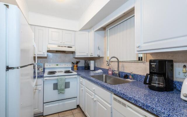 Lovely 2 Bedroom Beachfront Condo