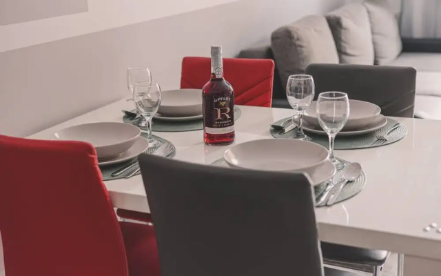 Prado - Styl i Wygoda w Centrum Gda ska z Gara em