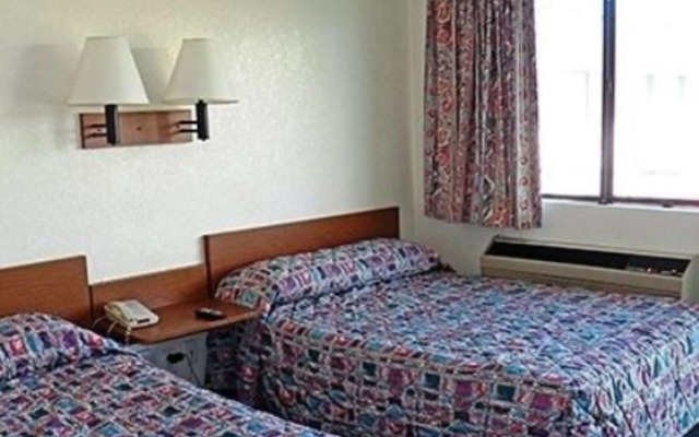 Rodeway Inn Fort Smith I-40