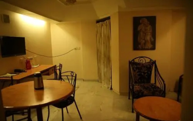 Hotel Valluvar