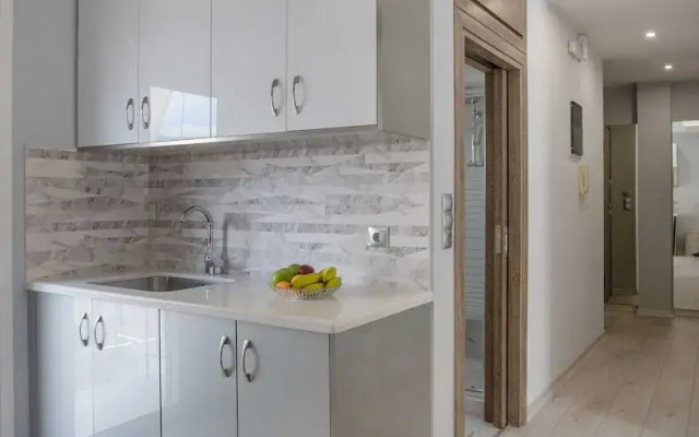 Studio penthouse near Acropolis by GHH