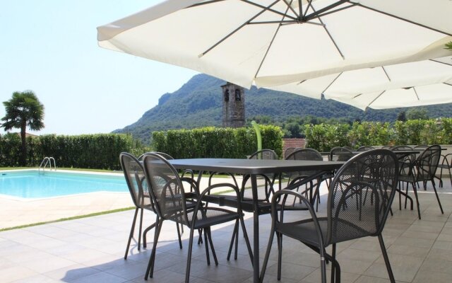 Oleandro 1 Apartment in Mergozzo With Pool