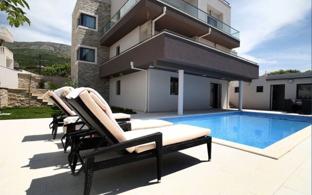Villa Lucas