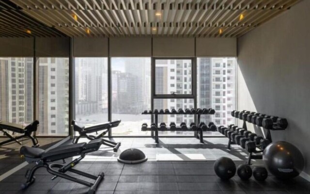 Gorgeous 2 Br in Paramount