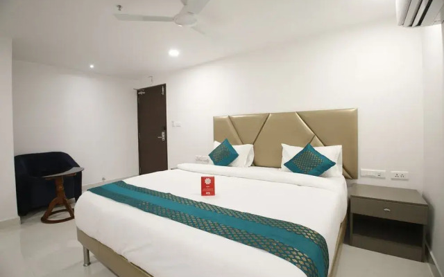 OYO 11411 D Suites