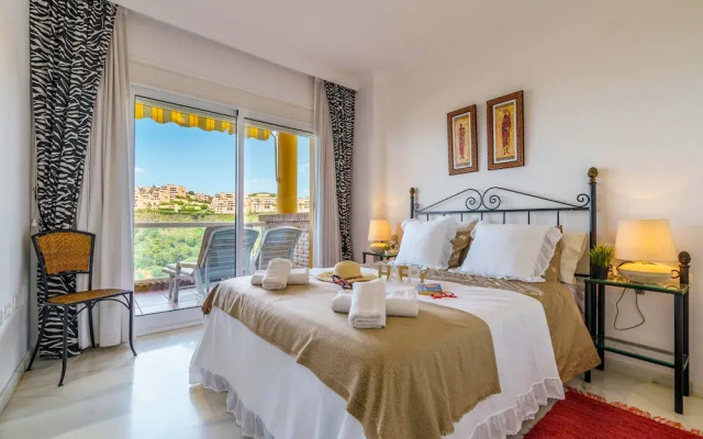 View of the sun Apartment With Pool