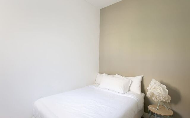 Bright 2BR Home in West Kensington, 6 Guests