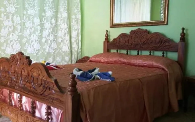 Lino Perez Street Rooms