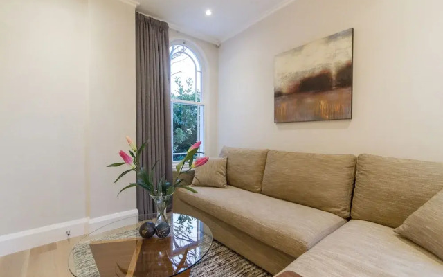 7 41 Luxurious 1 Bed Apt in Notting Hill