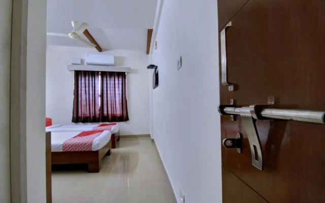 Taj Residency Boarding & Lodging by OYO Rooms