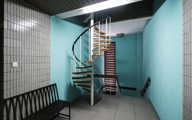 OYO 191 ML Inn Hotel