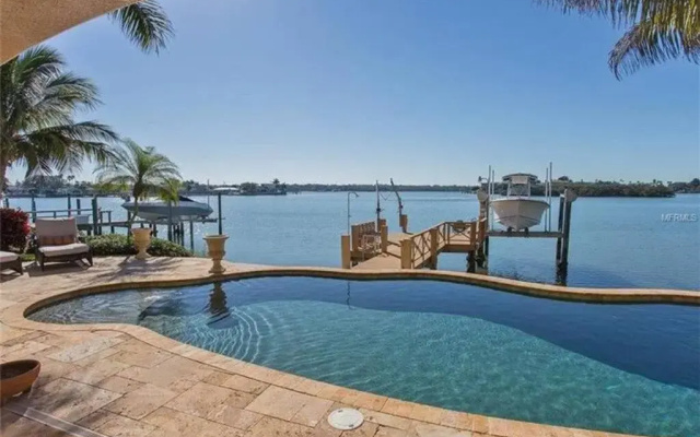 Large Mediterranean Oasis - Water Views & Pool