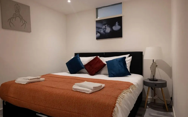 3bed Apt -city-8guests-freeparking-fastwifi