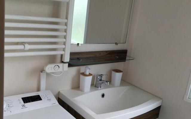 Mobil-home 42, proche animations