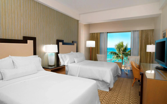 Moana Surfrider, A Westin Resort & Spa, Waikiki Beach