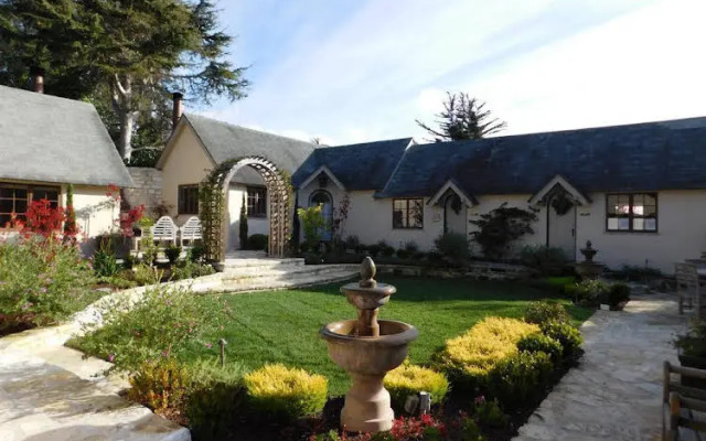 Happy Landing Inn Bed & Breakfast