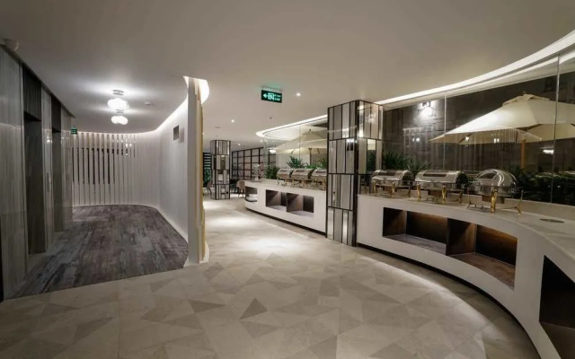 Satya Da Nang Hotel Han Market