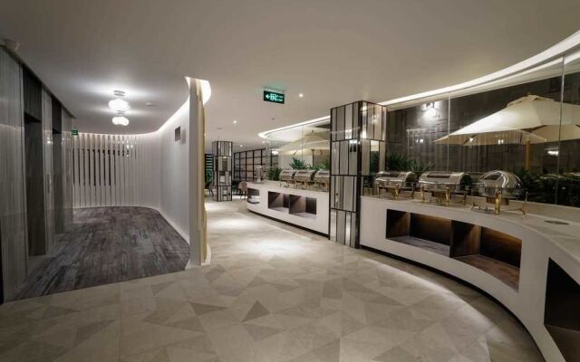 Satya Da Nang Hotel Han Market