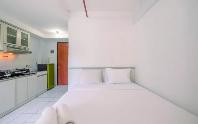 Comfortable Living Studio Room at Kebagusan City Apartment
