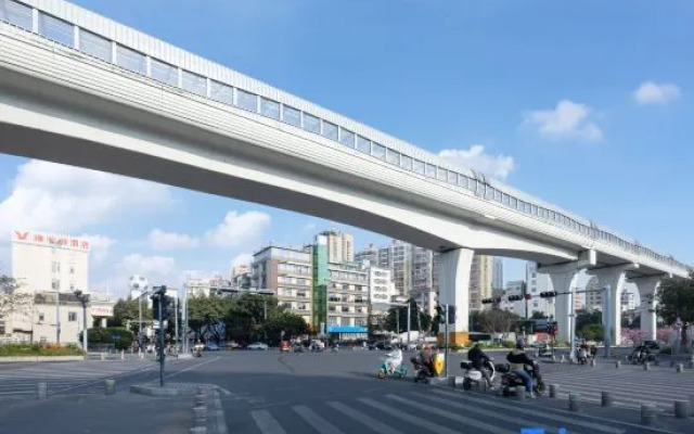 Vienna Hotel Shenzhen Longsheng Subway Station Branch