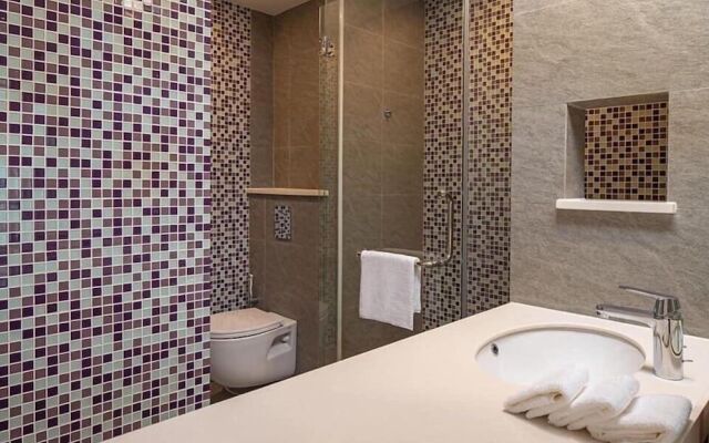 Republic Plaza Apartment