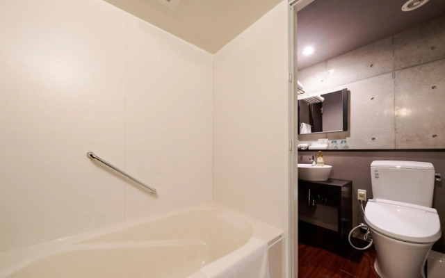 Naha-West Inn