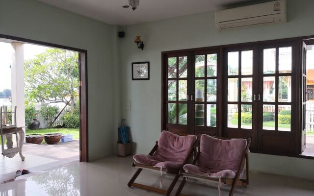 Keerawan House Rim Khong