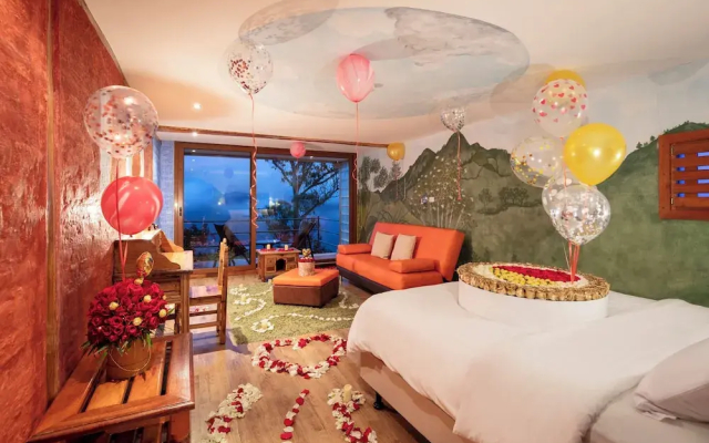 Luna Volcán, Adventure SPA - formerly Luna Runtún