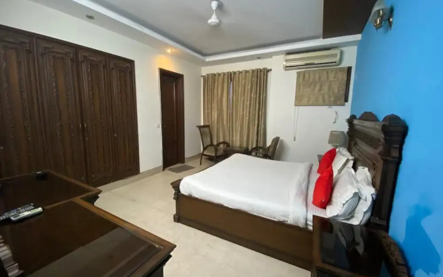 Capital O Amar Villa One Near Dilli Haat Ina
