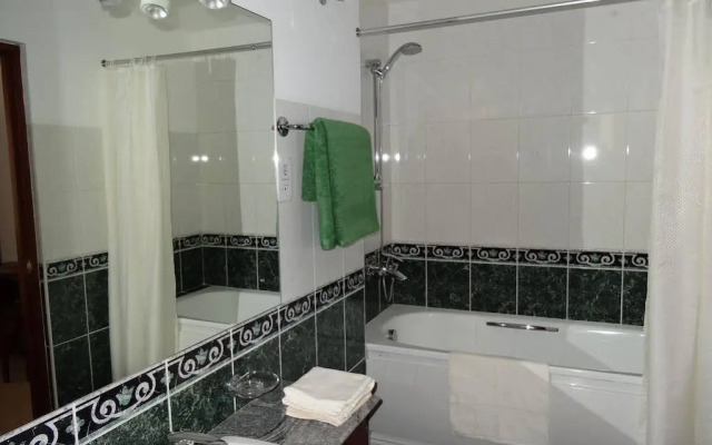 Hedges Court Residencies Town Hall- 2 Bed Room Apartment