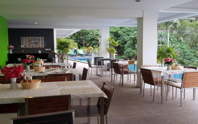 Lae Lay Suites