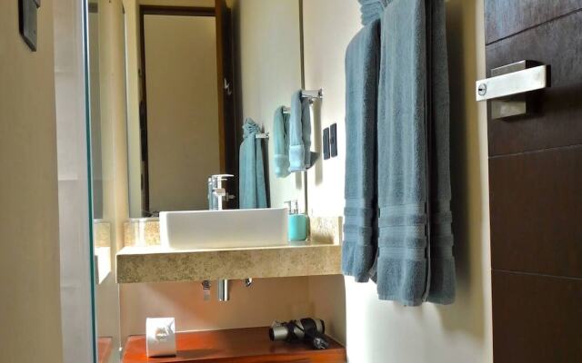 Roomy Apt With Private Terrace - Amazing Amenities