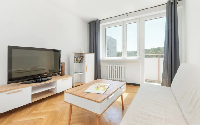 Bright Apartment Gdynia for 4 by Renters