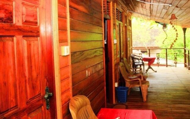 Dinu's Resort