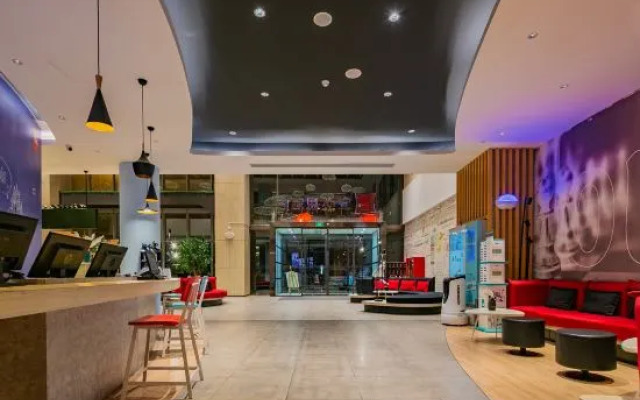 Ibis Hotel (Xi'anDaming Palace West Subway Station)