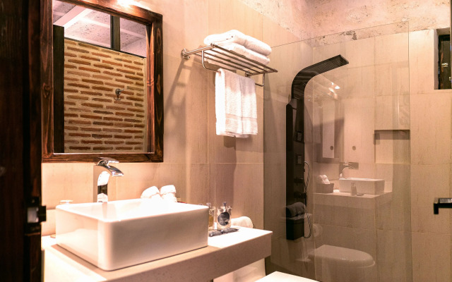 Acolpacha Tambo Boutique
