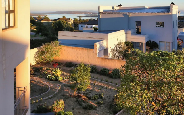 Sa-Ais, Langebaan 6-sleeper