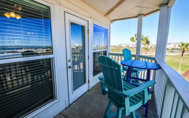 Seascape 2317 Studio Bedroom Condo by RedAwning