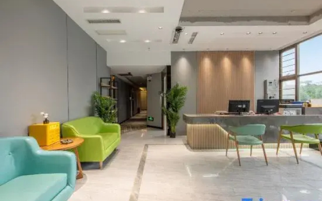 Quanyue Hotel