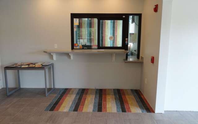 Motel 6 Houston, TX – Willowbrook Mall