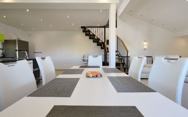 Apartment 1955