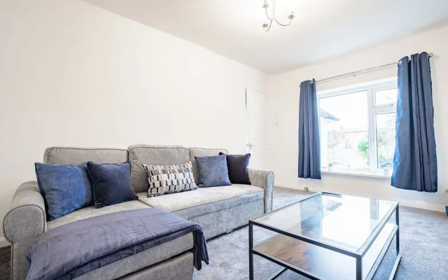 Host Stay Chestnut Residence