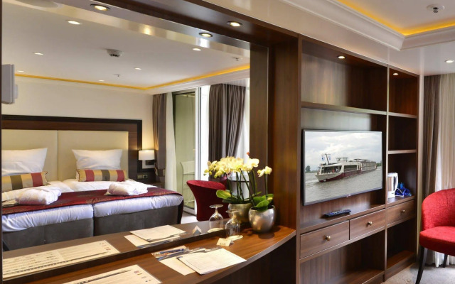 Faircruise Deluxe Hotelship Cologne