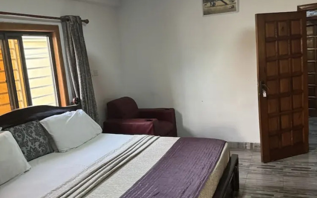 LaRosa Executive Guest House